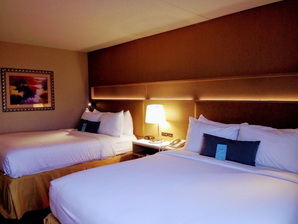Wyndham Garden Conference Center - Urbana Champaign