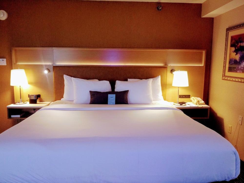 Hotel Wyndham Garden Conference Center - Urbana
